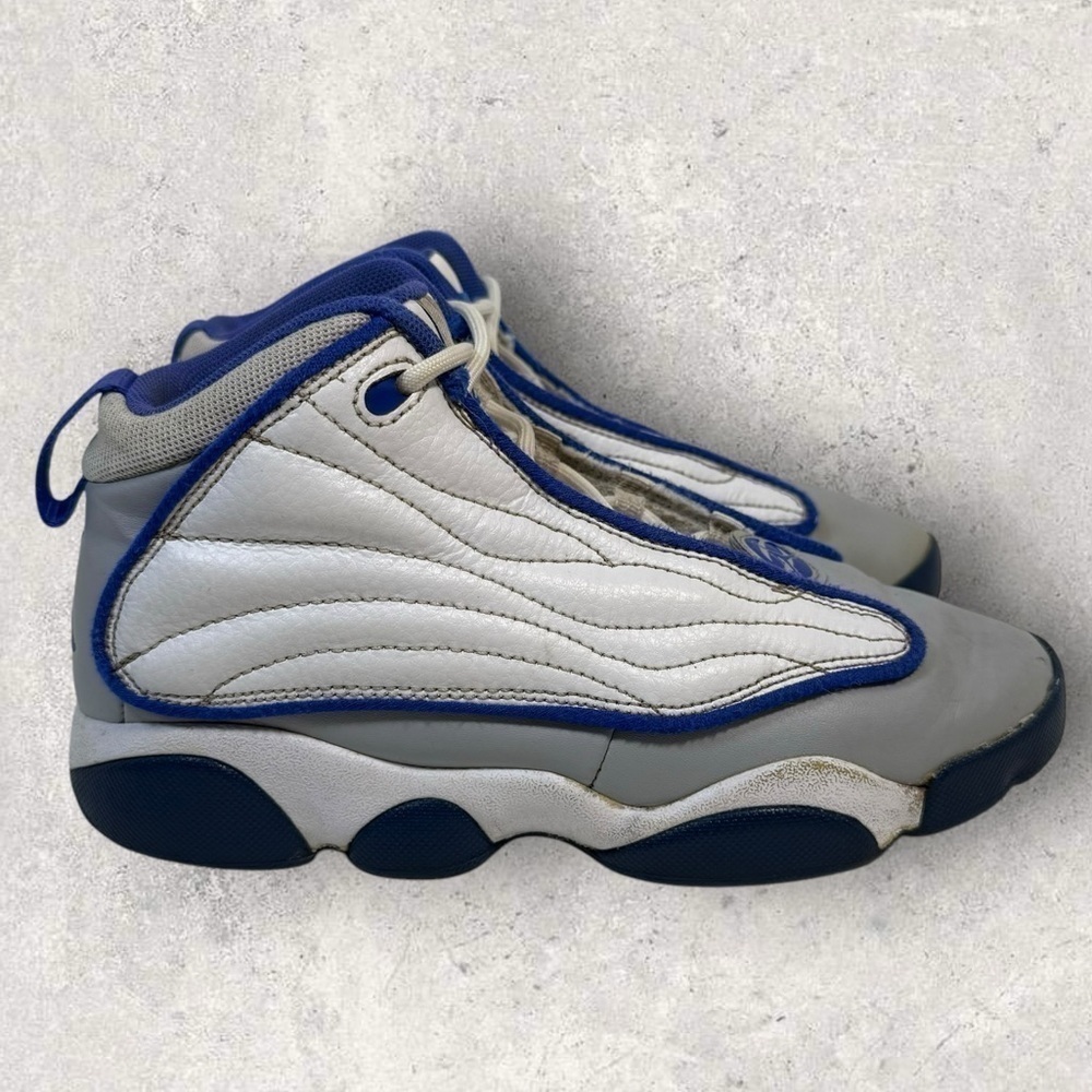 Kids Jordan Pro Strong size 2Y